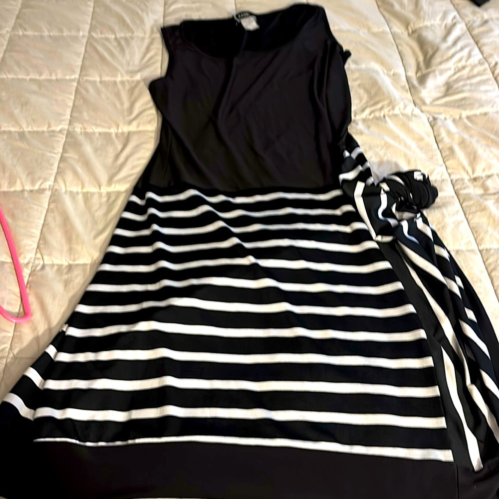 Woman’s light dress black and white